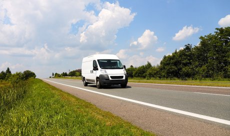 Location de camion avec hayon pour un déménagement